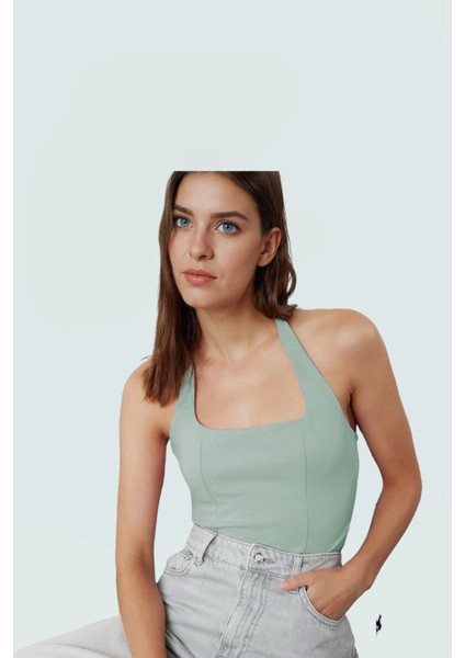 Crop Halter Boyundan Bağlamalı Örme Bluz Yazlık Rahat Tasarım Mükemmel Uyum Şık Görünüm