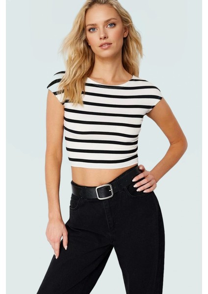 Bisiklet Yaka Fitted Crop Örme Bluz Viskon Ribana Yazlık Profesyonel Görünüm Özel Tasarım modelleri