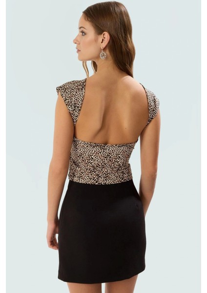 Fitted Vücuda Oturan Kolsuz Örme Bluz Yazlık Rahat Günlük Stil Dayanıklı Malzeme Seçkin modelleri