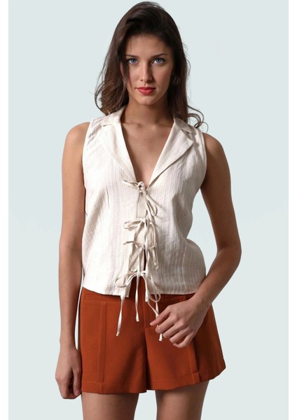 Yazlık Keten Görünümlü Kolsuz Bluz Regular Kalıp Önü Bağcıklı Modern Stil Özenle Seçilmiş fiyatları