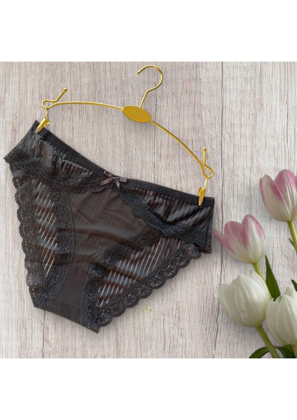 Tül Detaylı Siyah Slip Külot 38-40 B