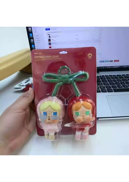 Yeni Kiraz Crybaby Love God's Gözyaşları Serisi Peluş Asma Kart Tatlı Anahtar Kolye Kolye Peluş Bebek Tatlı Bebek Kawaii Süs Hediyesi: Cherry B (Yurt Dışından)