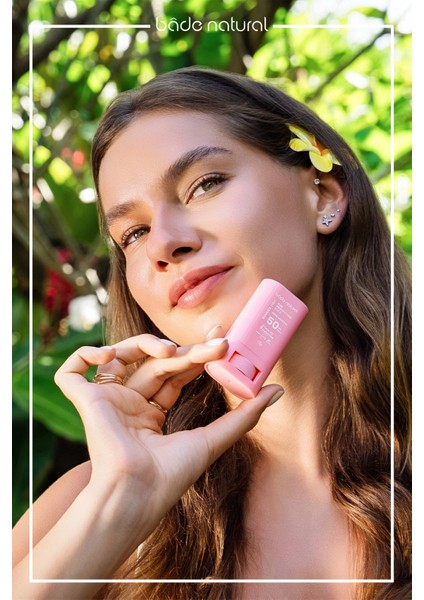 50 Spf Ton Eşitleyici ve Cilt Aydınlatıcı Pembe Yüksek Korumalı Güneş Koruyucu Stick