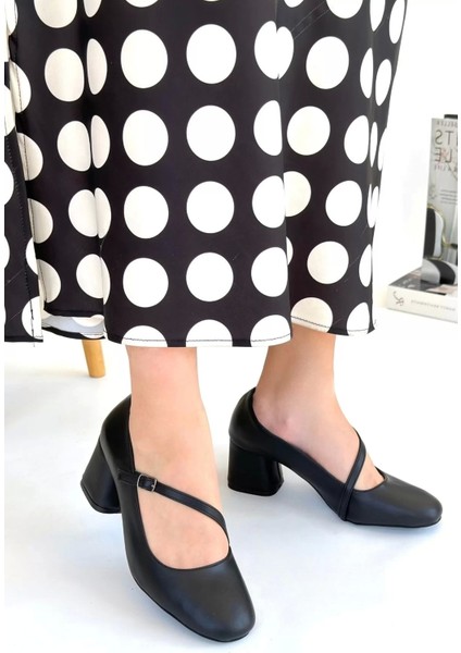 Kier Siyah Cilt Topuklu Ayakkabı