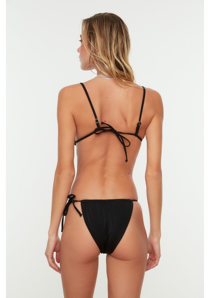 Shopeonly Siyah Üçgen Bağlamalı Bikini Takımı fiyatları