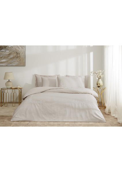 Daniela King Size Nakışlı Saten Nevresim Takımı fırsatları