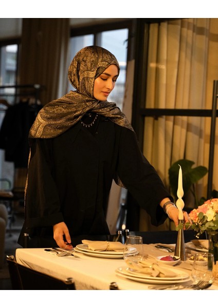 Soler Desen Shine Line Şal Siyah-Bej fiyatları