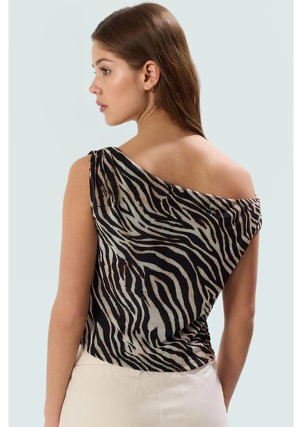 Fitted Kalıp 100 Polyester Bluz Asimetrik Yaka Kısa Kol Yazlık Özenle Seçilmiş Uzun Ömürlü modelleri