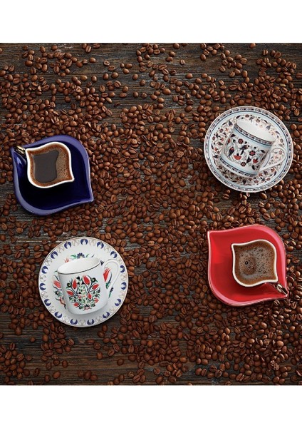 Kırmızı Desenli Porselen 4 Parça Kahve ve Çay Servis Seti 2 Kişilik Fincan Takımı