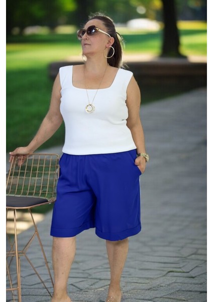 Pamuklu Viskon Kumaş Cepli Beli Lastikli Duble Paça Büyük Beden Şort. fırsatları