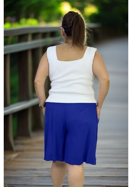 Pamuklu Viskon Kumaş Cepli Beli Lastikli Duble Paça Büyük Beden Şort. indirimleri