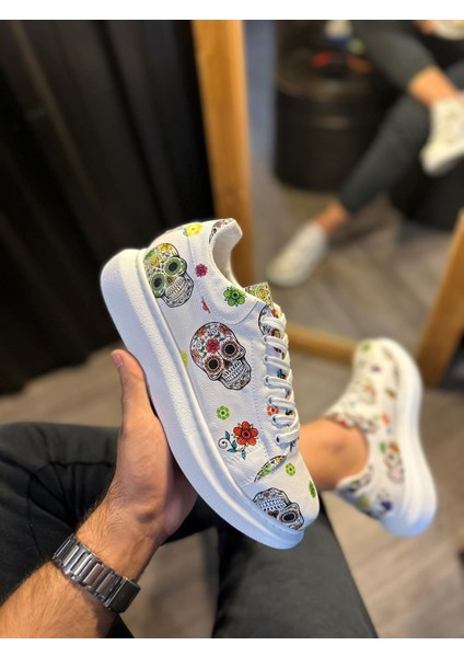 J046 Bağcıklı Ortopedik Taban Renkli Kurukafa Baskılı Erkek Günlük Sneaker Spor Ayakkabı Bt Beyaz fiyatları