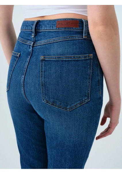 Loft Stella Mıd Blue Wash Mom Kadın Jean LF2037084 indirimleri