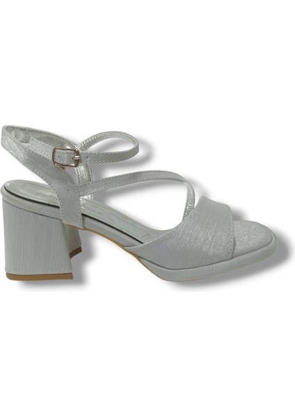 88-25 Deri Taşlı Şeffaf Topuk Anatomik Kadın Sandalet fiyatları