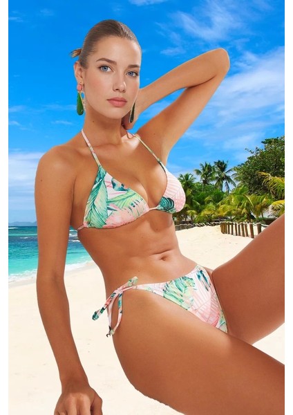 Desenli Üçgen Bikini Takımı Özel Tasarım Yaz Koleksiyonu Esnek Kumaş Su Sporları Için fiyatları