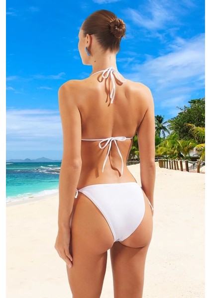 Üçgen Bikini Takımı Şık Detaylı Esnek Kumaş Plaj ve Havuz Için Hızlı Kuruyan Ergonomik Kesim fiyatları