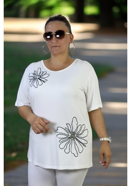 Pul Payet Çiçek Işlemeli Taşlı Bisiklet Yaka Büyük Beden Bluz