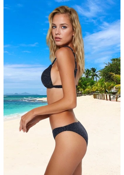 Üçgen Simli Bikini Takımı Ergonomik Kesim Premium Kalite Klora Dayanıklı Plaj ve Havuz Için fiyatları