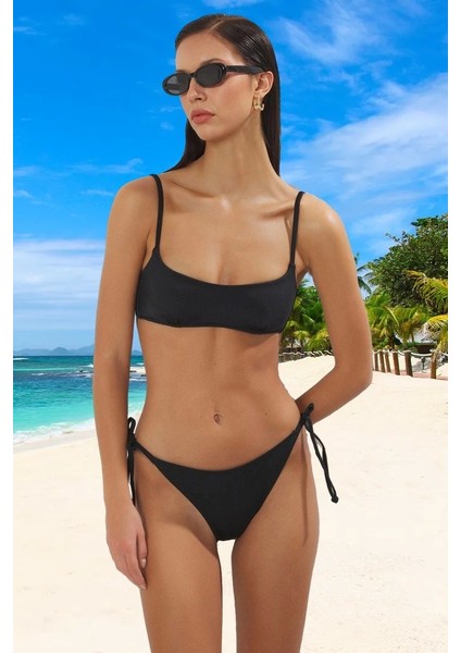 Simli Bikini Takımı Yaz Koleksiyonu Esnek Kumaş Ergonomik Kesim Hızlı Kuruyan Plaj ve Havuz Için