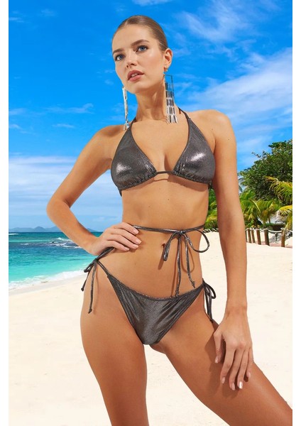 Üçgen Desenli Bikini Takımı Özel Tasarım Yaz Koleksiyonu Premium Kalite Esnek Kumaş fiyatları