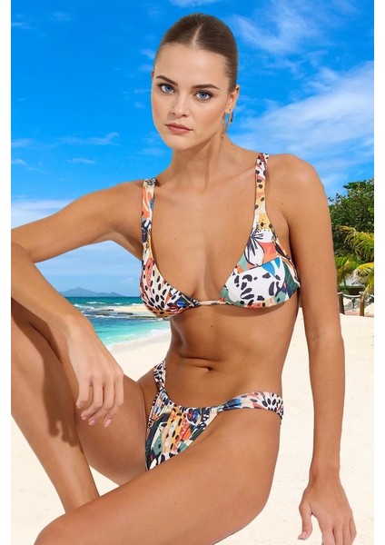 Desenli Üçgen Bikini Takımı Ergonomik Kesim Özel Tasarım Yüksek Konfor fiyatları