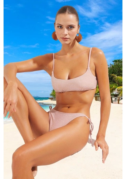 Simli Bikini Takımı Yaz Koleksiyonu Esnek Kumaş Ergonomik Kesim Hızlı Kuruyan Plaj ve Havuz Için fiyatları