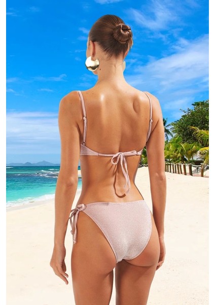 Simli Bikini Takımı Yaz Koleksiyonu Esnek Kumaş Ergonomik Kesim Hızlı Kuruyan Plaj ve Havuz Için modelleri