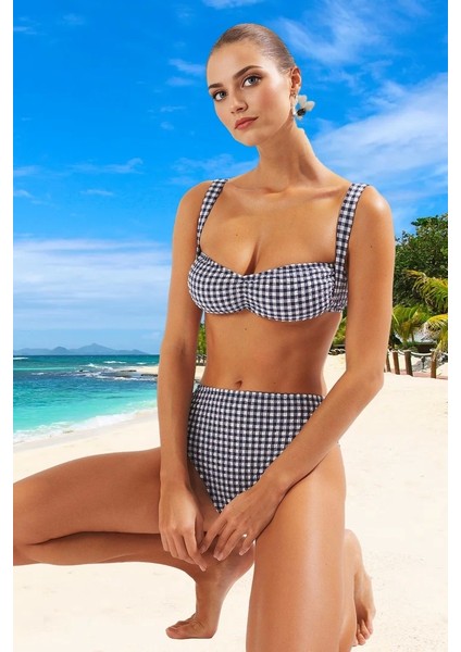 Desenli Bikini Takımı Yüksek Konfor Ergonomik Kesim Özel Tasarım Su Sporları Için