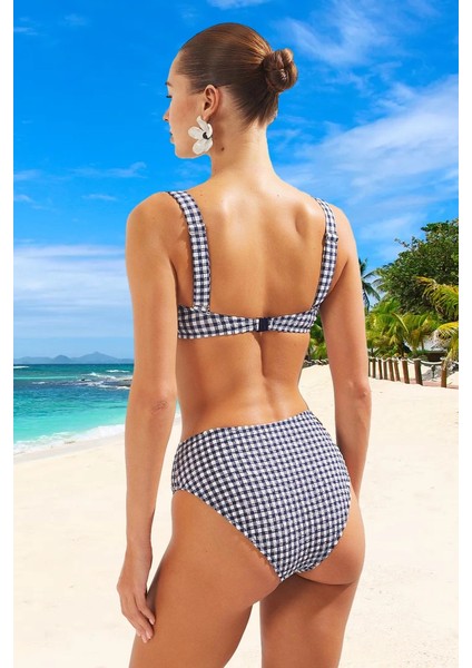 Desenli Bikini Takımı Yüksek Konfor Ergonomik Kesim Özel Tasarım Su Sporları Için modelleri