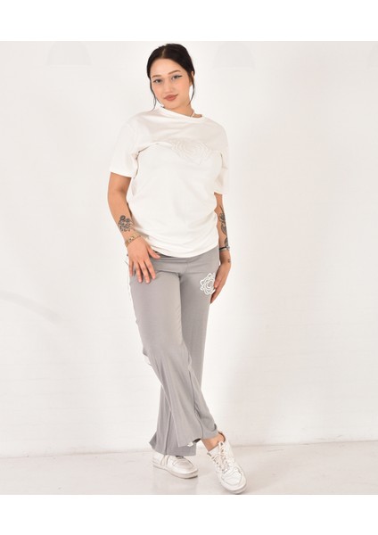 Kadın Gül Nakış Detaylı Modal Takım