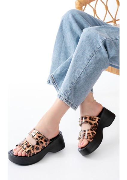 24414-574 Leopar Rugan Günlük Tokalı Dolgu Topuk Kadın Terlik fiyatları