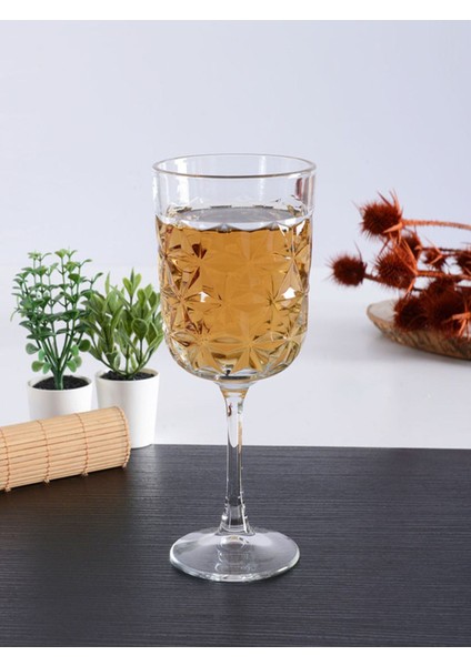 Şık 4'lü Kadeh Takımı, Estrella 440416, Zarif ve Modern Tasarım