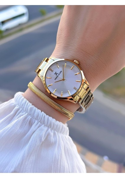 Özel Kesme Camlı 3 Atm Suya Dayanıklı 2 Yıl Garantili Kadın Kol Saati+Bileklik V10925.2 fiyatları