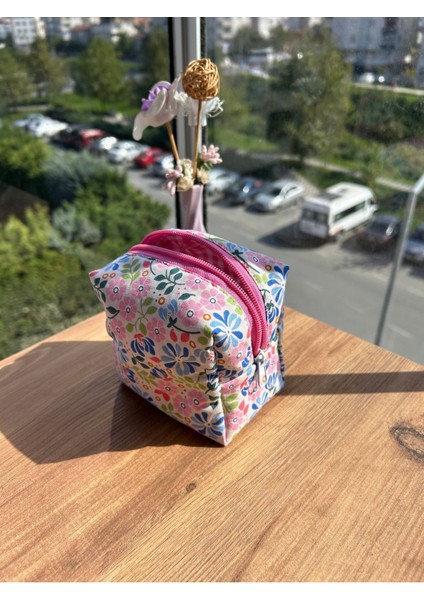 Renkli Çiçekli Mini El Yapımı Makyaj ve Ped Çantası, 10X10X7CM