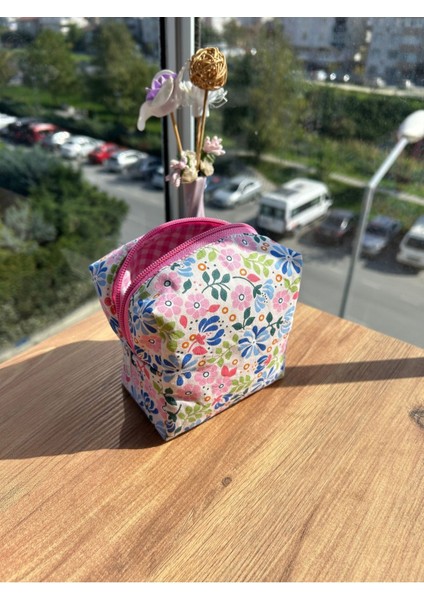 Renkli Çiçekli Mini El Yapımı Makyaj ve Ped Çantası, 10X10X7CM fiyatları