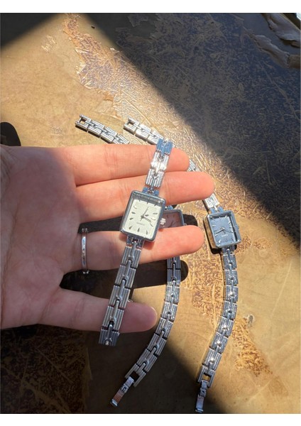 Retro Minimal Boncuk Kordon Vintage Kadın Kol Saati fırsatları