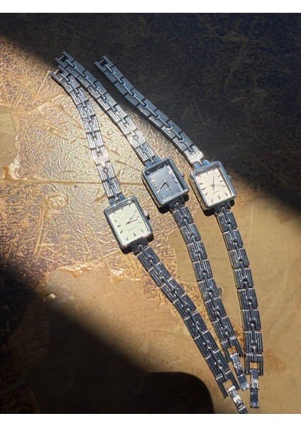 Retro Minimal Boncuk Kordon Vintage Kadın Kol Saati