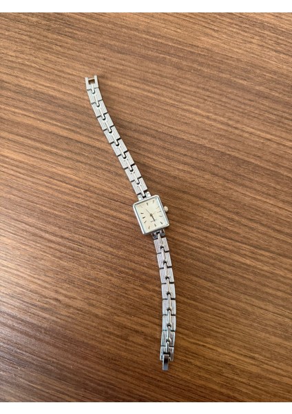 Retro Minimal Boncuk Kordon Vintage Kadın Kol Saati