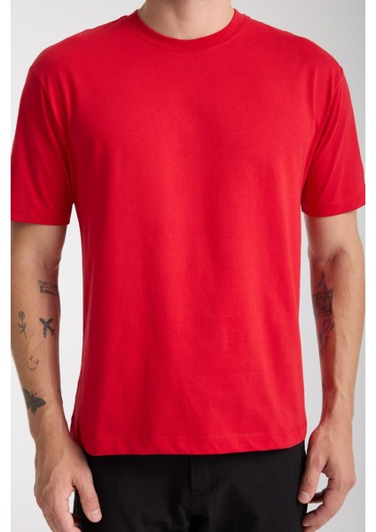 Erkek %100 Pamuk Relax Nakış Detaylı T-Shirt indirimleri