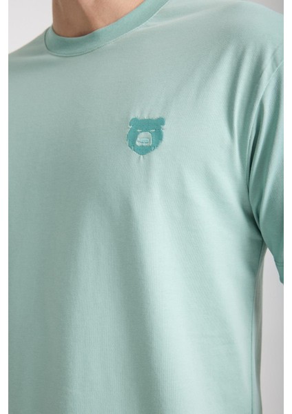 Erkek %100 Pamuk Relax Fit Vahşi Ayı Nakışlı T-Shirt fırsatları