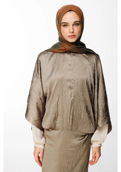 Sahra Desen Çift Taraflı Şal Tarçın-Zümrüt