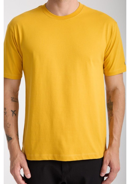 Erkek %100 Pamuk Relax Nakış Detaylı T-Shirt fırsatları