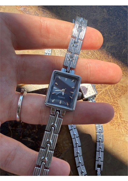 Retro Minimal Boncuk Kordon Vintage Kadın Kol Saati fırsatları