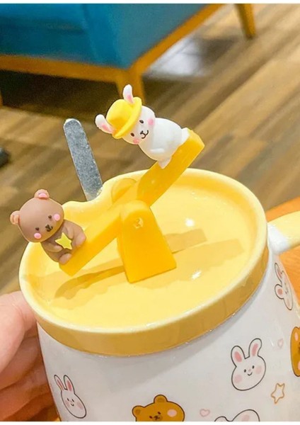 Sevimli Seramik Ayıcık ve Tavşan Figürlü Kupa, Kaşıklı ve Kapaklı Model