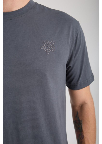 Erkek %100 Pamuk Relax Kaplumbağa Nakışlı T-Shirt fırsatları