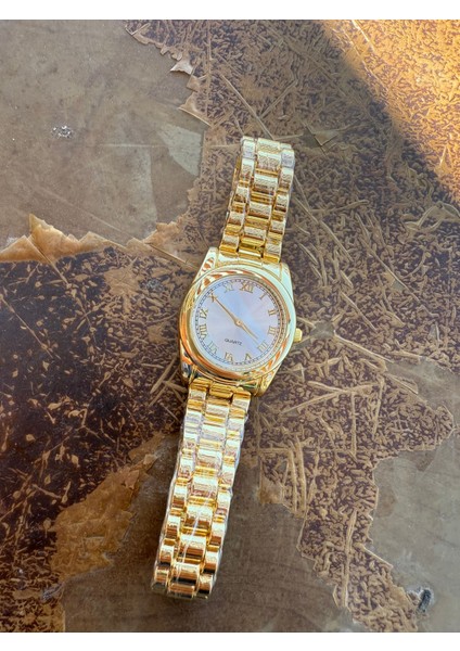 Retro Büyük Kadran Metal Kordon Vintage Kadın Kol Saati fırsatları