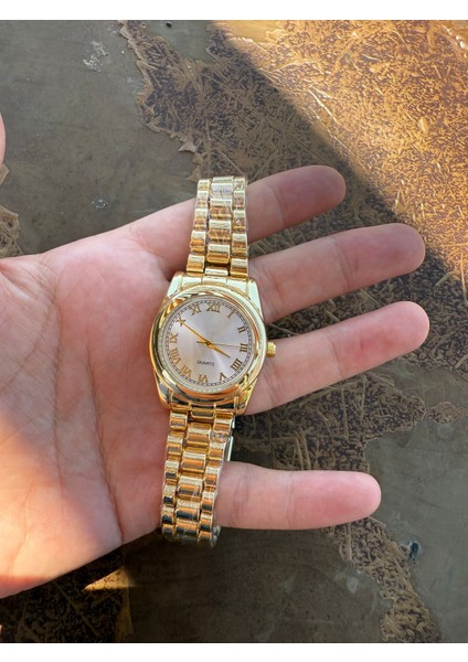 Retro Büyük Kadran Metal Kordon Vintage Kadın Kol Saati