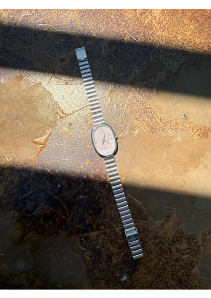 Retro Minimal Boncuk Kordon Vintage Kadın Kol Saati modelleri