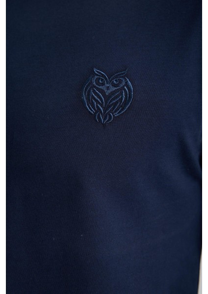 Erkek %100 Pamuk Relax Fit Baykuş Nakışlı T-Shirt fırsatları