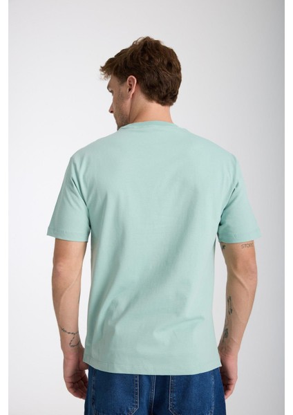 Erkek %100 Pamuk Relax Fit Baykuş Nakışlı T-Shirt fırsatları